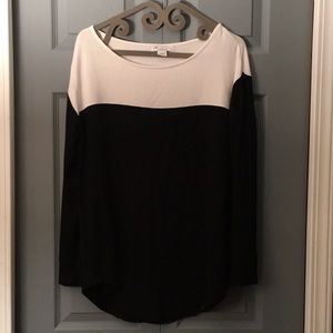 Liz Claiborne Weekend black and white sweater